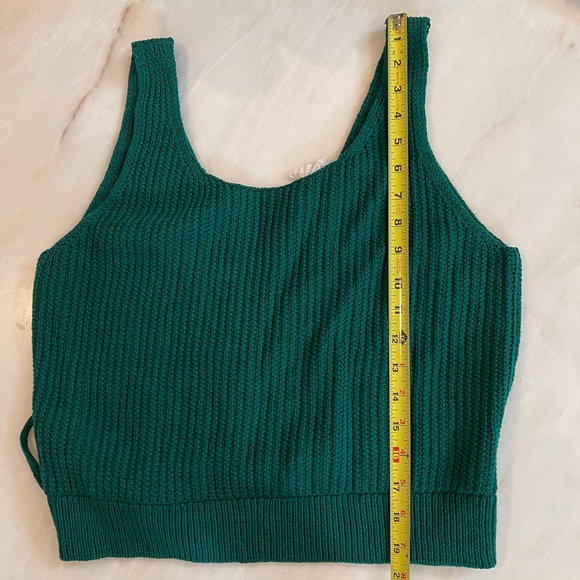 Vince Crossover V-Back Green Ribbed Tank Large NWT - Picture 12 of 14
